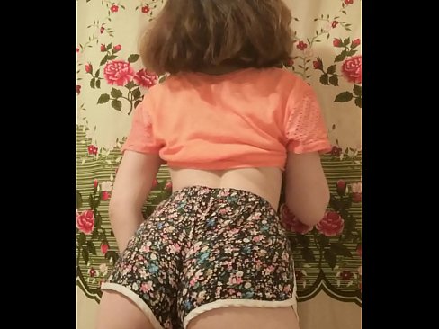 ❤️ Giovane pupa sexy fa uno striptease riprendendo i suoi pantaloncini alla telecamera ❤️❌ Super pornoal it.camporner.top ❌️❤